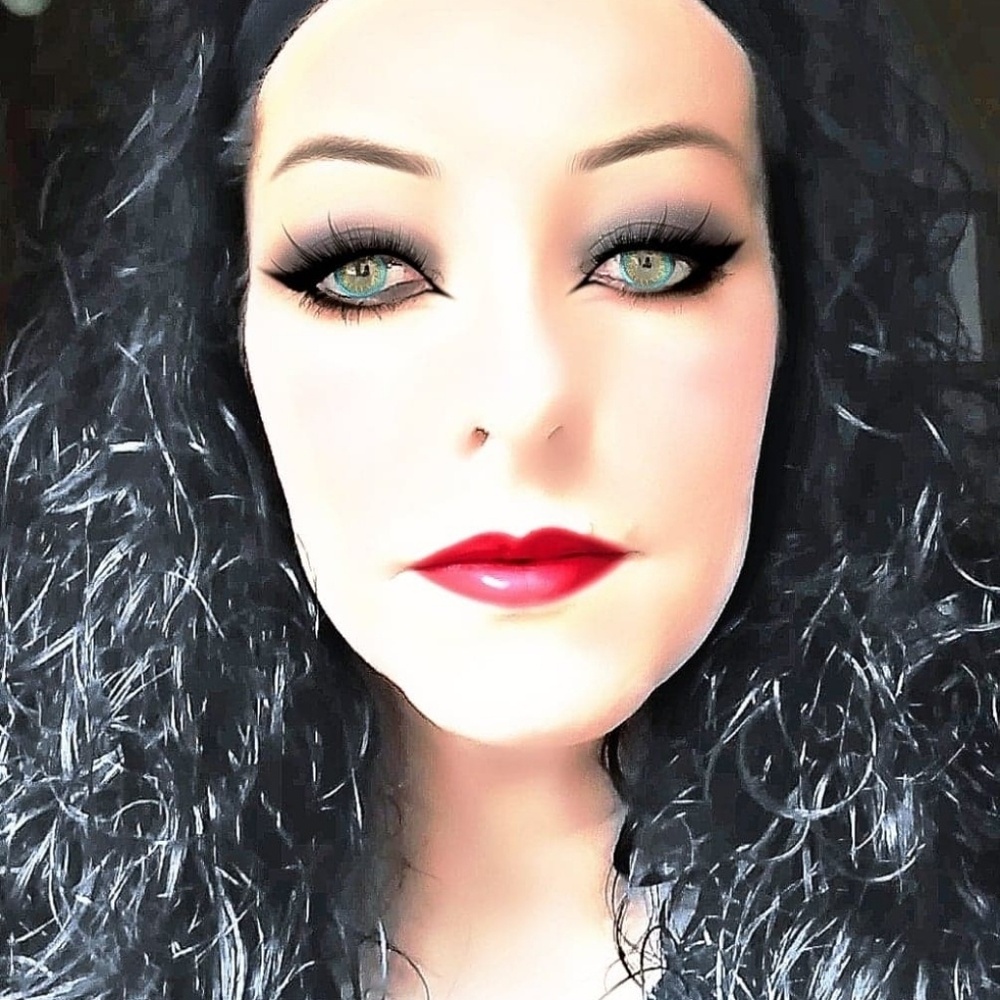 Meet your Posher, Misty